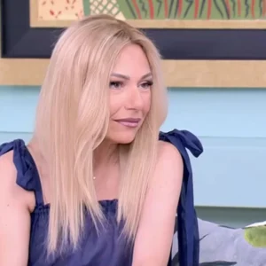 Επέστρεψε στο Happy Day η Τίνα Μεσσαροπούλου: Ο Γιώργος Μυλωνάκης είναι όρθιος, μιλάει κανονικά και κάνει τα πάντα (βίντεο)