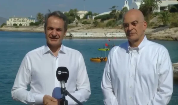 Μητσοτάκης και Δένδιας στη Σχολή Ναυτικών Δοκίμων: “Χτίζουμε θεμέλια για να εκπαιδεύσουμε τη νέα γενιά των αξιωματικών να σκέφτονται όχι μόνο ως καπετάνιοι  αλλά και ως επιστήμονες”(βίντεο)