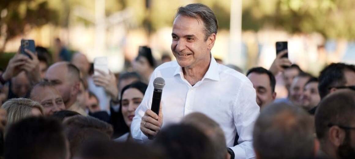 Μητσοτάκης από Βούλα: Ο “τζάμπα 1” συναγωνίζεται τον “τζάμπα 2” – Όποιος σας υπόσχεται τζάμπα παροχές να ξέρετε ότι θα σας τα πάρει.