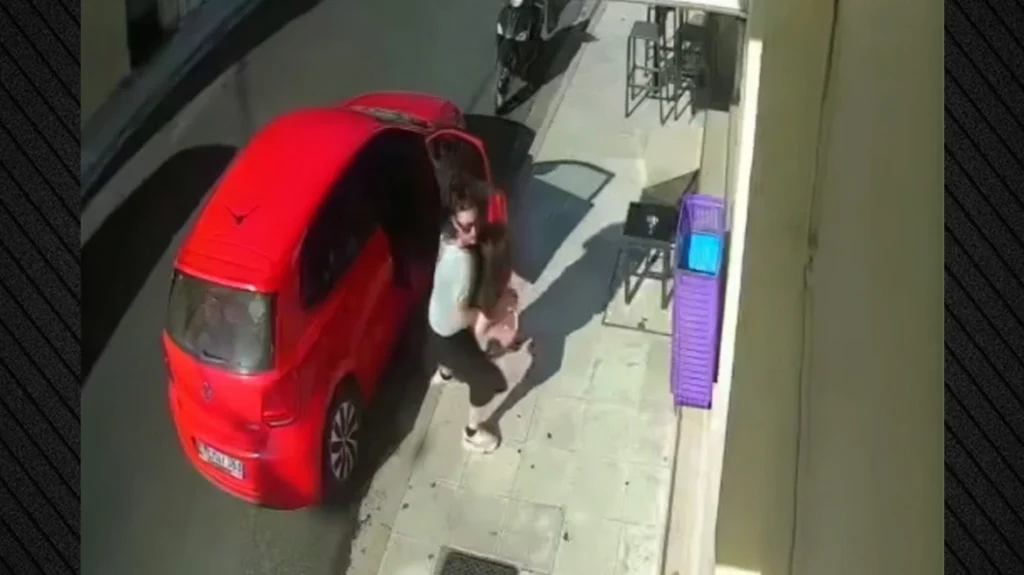 «Κόλλησε το γκάζι, δεν πρόλαβα να πατήσω φρένο», λέει ο 75χρονος για το φοβερό τροχαίο στη Ναύπακτο – Βίντεο