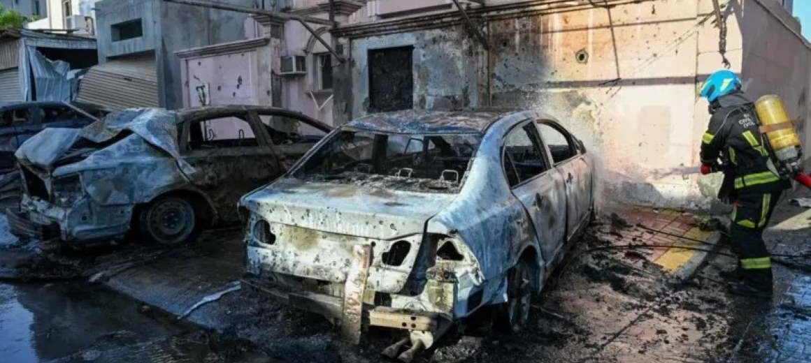 ΗΠΑ και Ιράν ανταλλάσσουν επιθέσεις σε όλη τη Μέση Ανατολή για δεύτερη ημέρα – Θρίλερ με τα Στενά του Ορμούζ – Στα ύψη πάλι το πετρέλαιο