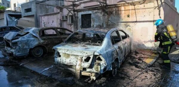 ΗΠΑ και Ιράν ανταλλάσσουν επιθέσεις σε όλη τη Μέση Ανατολή για δεύτερη ημέρα – Θρίλερ με τα Στενά του Ορμούζ – Στα ύψη πάλι το πετρέλαιο