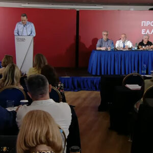 Εγκρίθηκε με μεγάλη πλειοψηφία η εισήγηση Φάμελλου για στήριξη στον Τσίπρα – Απορρίφθηκε τροπολογία Παππά, Πολάκη, Δούρου για αυτόνομη πορεία