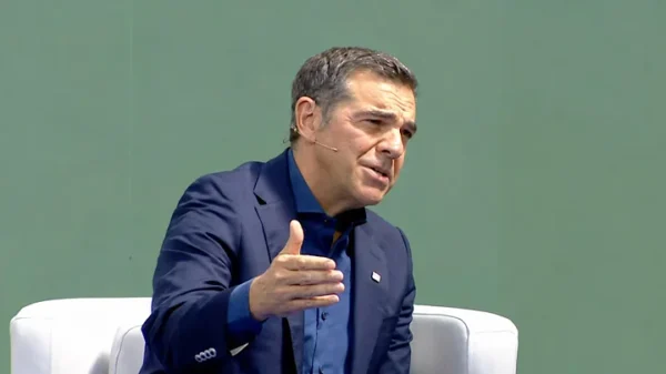Τσίπρας για «δίπλωμα οδήγησης»: Αν κάποιος δεν θα μπορούσε να οδηγεί ούτε πατίνι είναι ο κ. Μητσοτάκης (βίντεο)