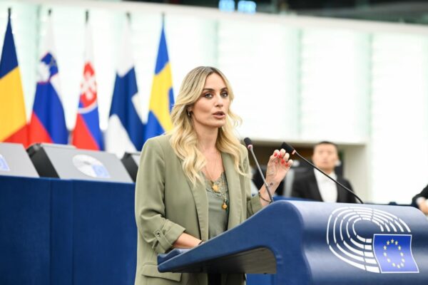 Ελεονώρα Μελέτη: Είναι χυδαίο ανήλικα παιδιά να γίνονται influencers