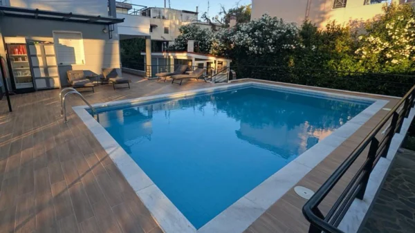 ΑΑΔΕ: Εντόπισε μεγάλο κύκλωμα φοροδιαφυγής άνω των 17 εκατ. ευρώ – Διαχειρίστρια  δήλωνε άστεγη και έμενε σε βίλα 280 τ.μ. με πισίνα! (Βίντεο&Φωτογραφίες)