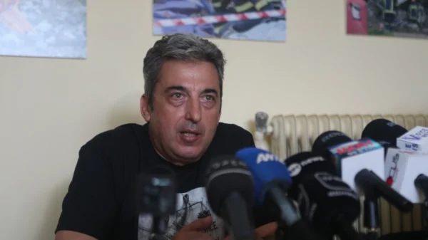 Παύλος Ασλανίδης: «Κοροϊδία, περιμέναμε 2,5 ώρες να έρθει να τοποθετηθεί η Ζωή Κωνσταντοπούλου» (βίντεο)