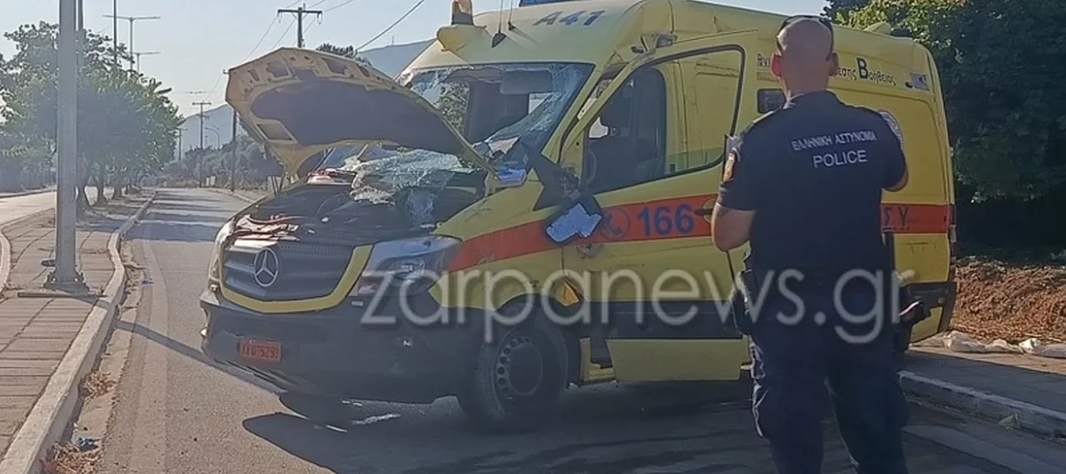 Σοκαριστικό τροχαίο στα Χανιά με ασθενοφόρο του ΕΚΑΒ που τράκαρε – Νεκρός από ανακοπή ο ασθενής, τραυματίες οι δύο διασώστες  (βίντεο)