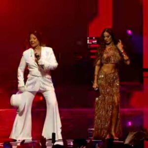 Mad VMA 2026: Η Ρία Ελληνίδου ξεσήκωσε το στάδιο με το Safari – Το εκρηκτικό ντουέτο με Άντζελα Δημητρίου – Βίντεο