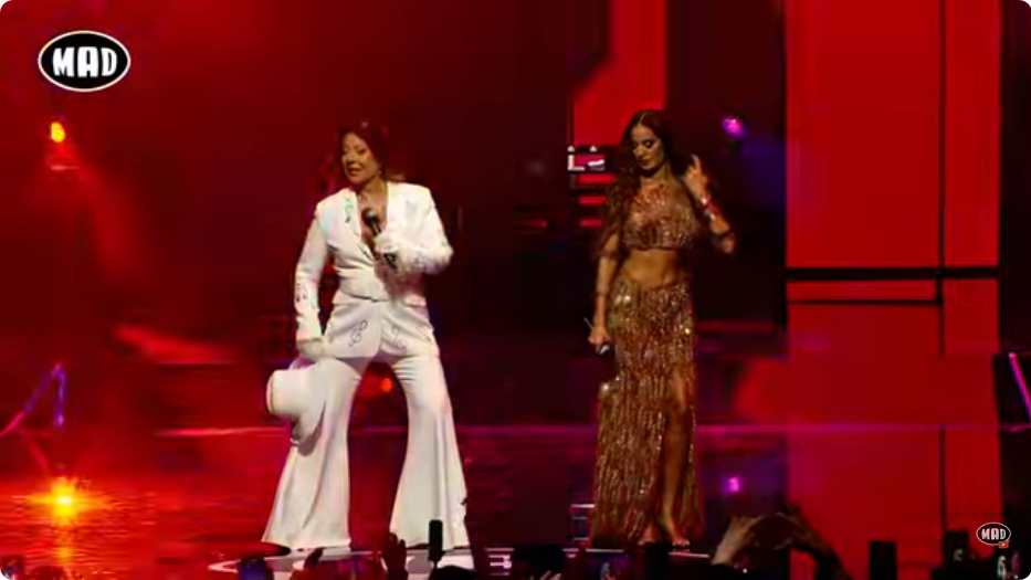 Mad VMA 2026: Η Ρία Ελληνίδου ξεσήκωσε το στάδιο με το Safari – Το εκρηκτικό ντουέτο με Άντζελα Δημητρίου – Βίντεο