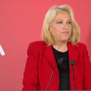 Πρόεδρος του ΣΥΡΙΖΑ η Ρένα Δούρου με 7 από τις 8 ψήφους – «Οφείλουμε να ανατάξουμε το κόμμα μας, ο ΣΥΡΙΖΑ θα είναι παρών στη Βουλή» (βίντεο)