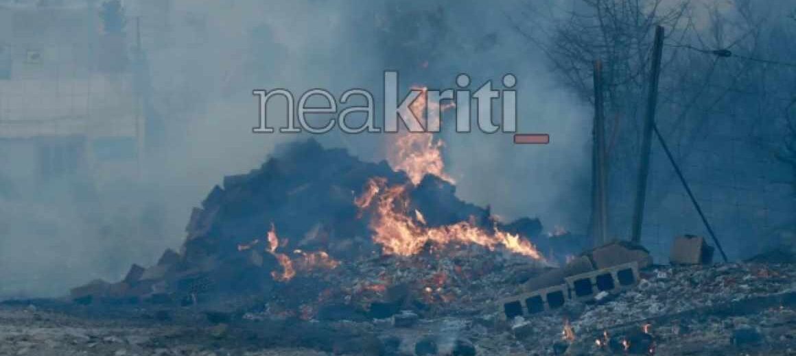 Ανεξέλεγκτη η μεγάλη φωτιά στο Ρέθυμνο – Κάηκαν σπίτια – Ισχυροί άνεμοι δυσκολεύουν το έργο της κατάσβεσης (βίντεο)
