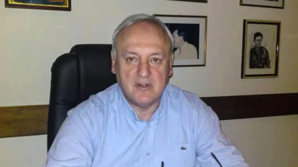 Νεκρός στο γραφείο του μετά από άγριο ξυλοδαρμό  εντοπίστηκε ο ποινικολόγος Σταύρος Γεωργίου – Ήταν σε εμβρυακή στάση – Τον βρήκαν οι κόρες του