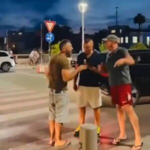 Ιταλία: Σάλος με ακροδεξιό επιχειρηματία που ξυλοκόπησε μετανάστη και πόσταρε το βίντεο online