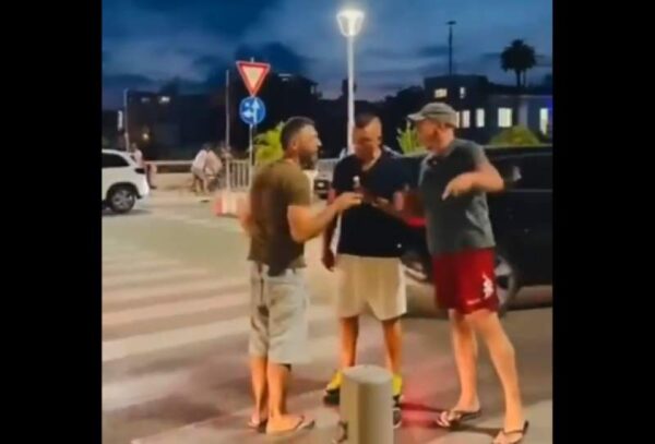 Ιταλία: Σάλος με ακροδεξιό επιχειρηματία που ξυλοκόπησε μετανάστη και πόσταρε το βίντεο online