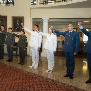 Εμμανουήλ Καραλής: H ανάρτησή του από την ορκωμοσία του ως αξιωματικός του Πολεμικού Ναυτικού