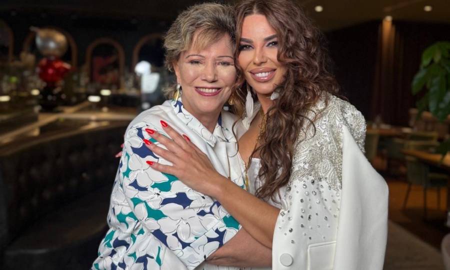 Κέλλυ Κελεκίδου: Στα backstage του remake του «Γλύκα Γλύκα», 21 χρόνια μετά, μαζί με τη Γιώτα Χαλκιά (εικόνες+teaser)