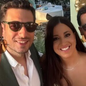 Ο Κωνσταντίνος Κυρανάκης και η σύζυγός του βάφτισαν τον γιο τους στο Πήλιο – Φωτογραφίες