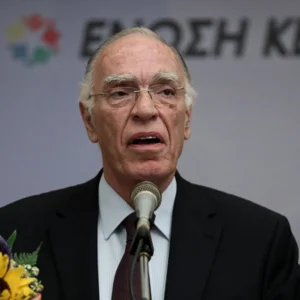 Πέθανε σε ηλικία 75 ετών ο Βασίλης Λεβέντης