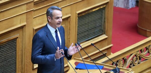 Μητσοτάκης: Μείωση 10 λεπτών στη βενζίνη και 5 λεπτών στο diesel έως τέλος Αυγούστου