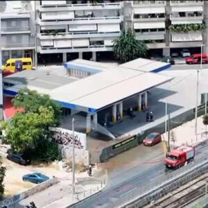 Πειραιάς: Τεράστια κινητοποίηση της Πυροσβεστικής για διαρροή αερίου σε πρατήριο – Αλλαγές σε Ηλεκτρικό –Τραμ (βίντεο)