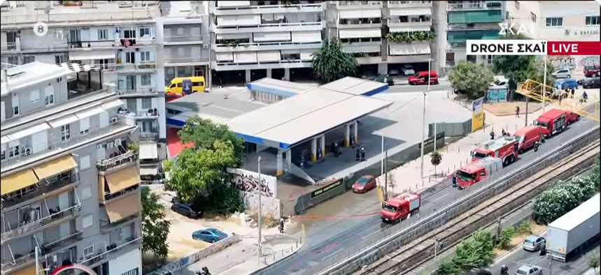 Πειραιάς: Τεράστια κινητοποίηση της Πυροσβεστικής για διαρροή αερίου σε πρατήριο – Αλλαγές σε Ηλεκτρικό –Τραμ (βίντεο)