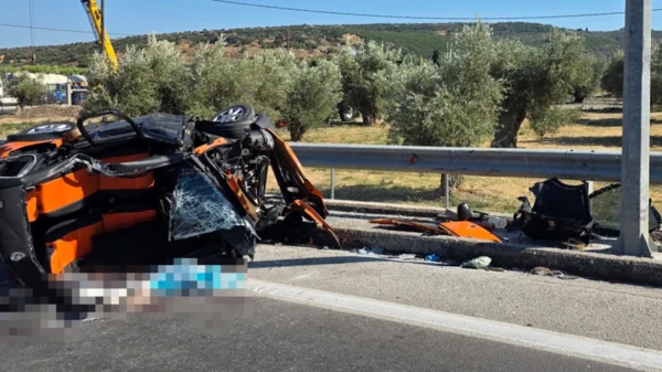 Νέο δυστύχημα στη Λέσβο: Ανατράπηκε ΙΧ, ανασύρθηκαν νεκρές δύο γυναίκες – Στο ίδιο σημείο είχαν σκοτωθεί πρόσφατα δύο νέοι (βίντεο από το σημείο)