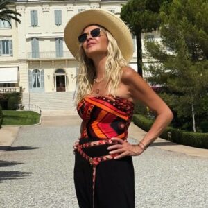 Άννα Βίσση: Απολαμβάνει τις διακοπές της στη Γαλλική Ριβιέρα