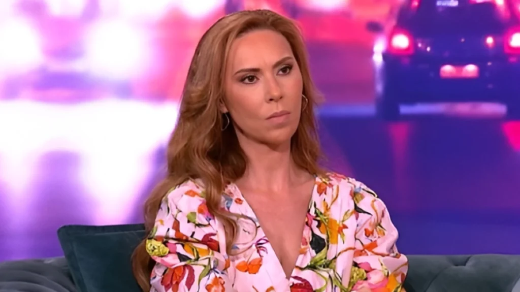 Δώρα Χρυσικού: Δούλευα ούσα άρρωστη, φαλακρή, με την τομή και ο άλλος καθόταν σε έναν καναπέ, έφυγα γιατί ερωτεύτηκα έναν άλλον άντρα (βίντεο)