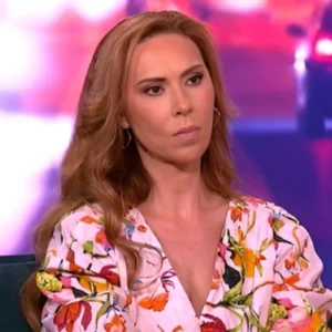 Δώρα Χρυσικού: Δούλευα ούσα άρρωστη, φαλακρή, με την τομή και ο άλλος καθόταν σε έναν καναπέ, έφυγα γιατί ερωτεύτηκα έναν άλλον άντρα (βίντεο)
