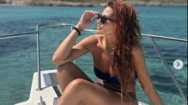 Σίσσυ Χρηστίδου: Οι φωτογραφίες με μαγιό στο σκάφος από τις διακοπές της στην Πάτμο