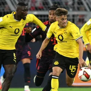 Το βίντεο της Bundesliga για τον Κωνσταντέλια: Ο Έλληνας σταρ της Ντόρτμουντ