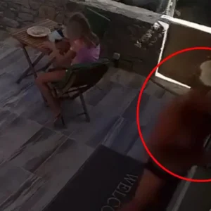 Κρήτη – Σοκαριστικό: Τουρίστας ζητούσε να πληρώσει υπάλληλο καταστήματος για να ασελγήσει σε 10 χρονο κορίτσι που καθόταν αμέριμνο στην αυλή