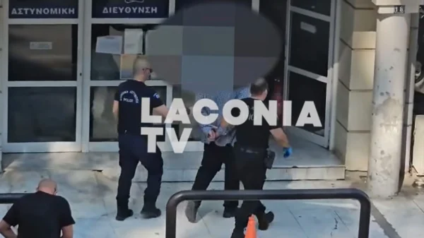 Φρίκη στο Μυστρά: 55χρονος κρατούσε τον νεκρό πατέρα του σε καταψύκτη επί  2,5 χρόνια για να παίρνει τη σύνταξή του (βίντεο)