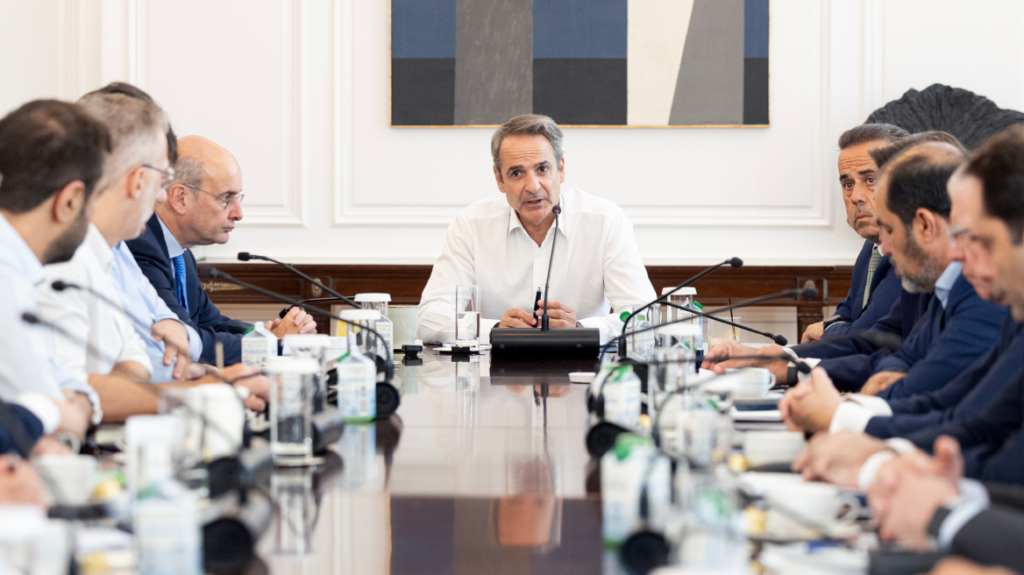 Τα μέτρα για τους πυρόπληκτους της Δυτικής Αττικής: Αποζημιώσεις εξπρές ειδικά μέτρα για τις επιχειρήσεις – Αναστολή πλειστηριασμών, ασφαλιστικών και φορολογικών υποχρεώσεων (βίντεο)
