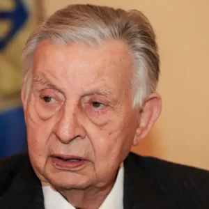Πέθανε ο Γιάννης Βαρβιτσιώτης σε ηλικία 93 ετών