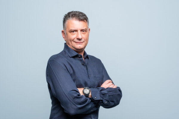 Στην πρώτη θέση της τηλεθέασης  η καλοκαιρινή «Κοινωνία Ώρα MEGA» τον Ιούλιο