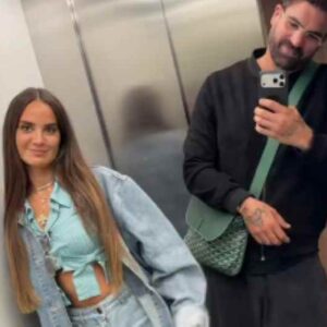 Ο Δημήτρης Αλεξάνδρου ζήτησε από τη Ρία Ελληνίδου να του τραγουδήσει μέσα στο ασανσέρ – Βίντεο