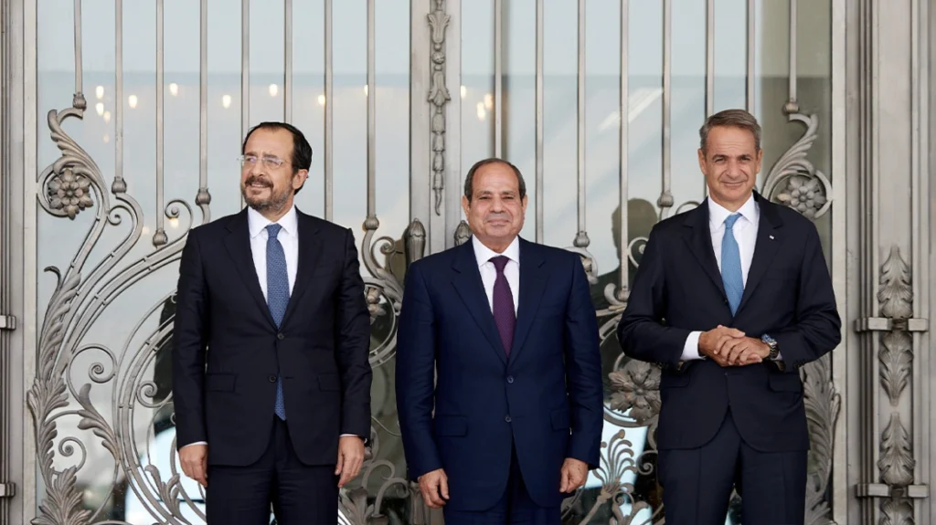 Μητσοτάκης από την Αίγυπτο: Η Ελλάδα δεν απειλεί κανέναν – Σταθερότητα δεν σημαίνει υποχωρητικότητα ούτε ανοχή σε τετελεσμένα (βίντεο)