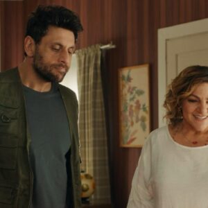 «Κάμπινγκ»: Απόψε στις 21:00 η πρεμιέρα – Όλα όσα θα δούμε στην κωμική σειρά του MEGA  – Τρέϊλερ