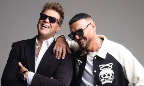 Χρήστος Χολίδης-NIVO: Στα backstage της φωτογράφισης αφίσας πριν την πρεμιέρα τους στο «Bodega» (εικόνες+βίντεο)