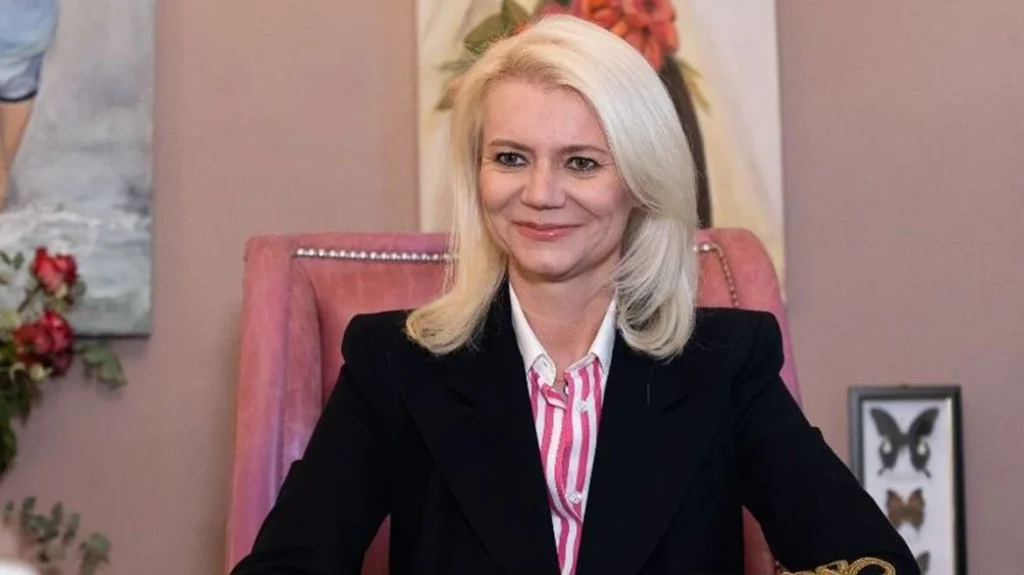 Ποια είναι η Ιωάννα Γάκα, η γιατρός που ανέλαβε τη θεραπεία πλασμαφαίρεσης στον Μαζωνάκη