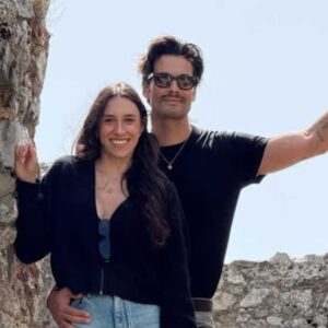 Ραφαέλα Ψαρρού για τα 15 χρόνια με τον Γιώργο Καράβα: «Εξελισσόμαστε μαζί, σε κάθε δική σου τρέλα είμαι εκεί, όπως και εσύ»
