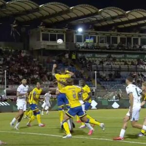 Λεβαδειακός – Παναιτωλικός 0-2: «Τρένο» οι Αγρινιώτες, πέρασαν και από τη Λιβαδειά για το 3/3 στη Super League