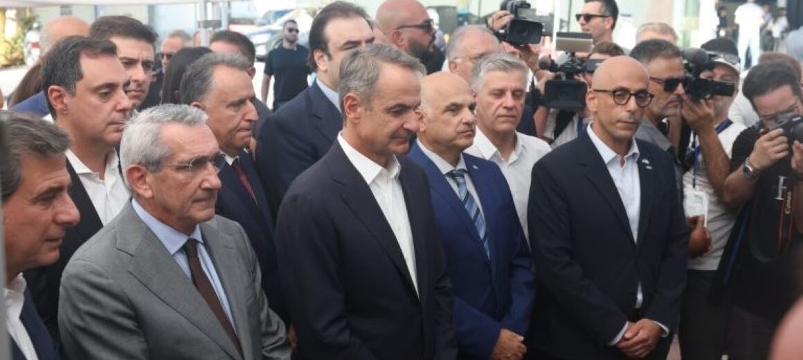 Θεσσαλονίκη: Ο Κυριάκος Μητσοτάκης στα εγκαίνια της ΔΕΘ , παρέστη στον αγιασμό – Βίντεο