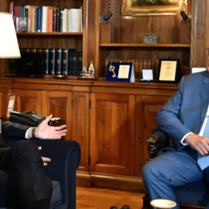 Μητσοτάκης σε Τασούλα για πετρέλαιο θέρμανσης: Διπλή παρέμβαση με επιδότηση στην αντλία και οριζόντια αύξηση στο επίδομα – Θα θέσω το θέμα του ΕΦΚ στο Ευρωπαϊκό Συμβούλιο