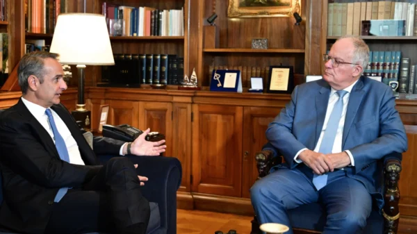 Μητσοτάκης σε Τασούλα για πετρέλαιο θέρμανσης: Διπλή παρέμβαση με επιδότηση στην αντλία και οριζόντια αύξηση στο επίδομα – Θα θέσω το θέμα του ΕΦΚ στο Ευρωπαϊκό Συμβούλιο