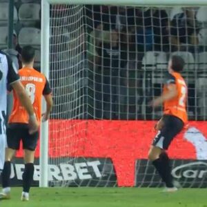 ΠΑΟΚ – ΟΦΗ 0-0: «Κόλλησε» στη βροχή και στον ανίκητο… Χριστογεώργο