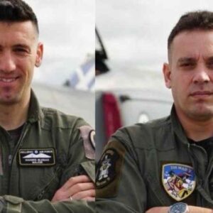 Τριήμερο πένθος στις Ένοπλες Δυνάμεις: 40 και 37 ετών και πατέρες ανήλικων παιδιών, οι πιλότοι που έχασαν τη ζωή τους στη συντριβή του Phantom στην Τανάγρα