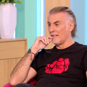 Φίλιππος Πλιάτσικας – Πυξ Λαξ: «Σκέφτηκα να τα παρατήσω, είχα ανοίξει πιτσαρία με τον αδελφό μου»
